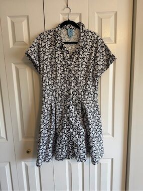 Black and White Floral Short Sleeve Shirt Dress
